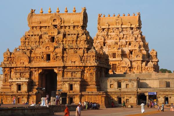 Tour Traveller in Madurai